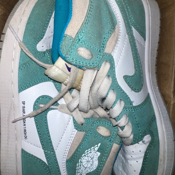 Air Jordan 1 Retro OG High Turbo Green - Size 5.5 - excellent preown - Picture 2 of 16